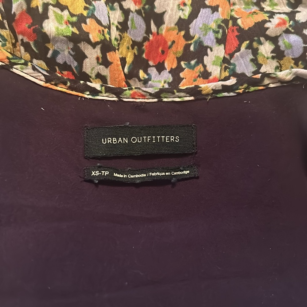 Nice!! Urban Outfitters Cap Sleeves Babydoll Floral Mini Dress Women’s, Size XS - Picture 11 of 14